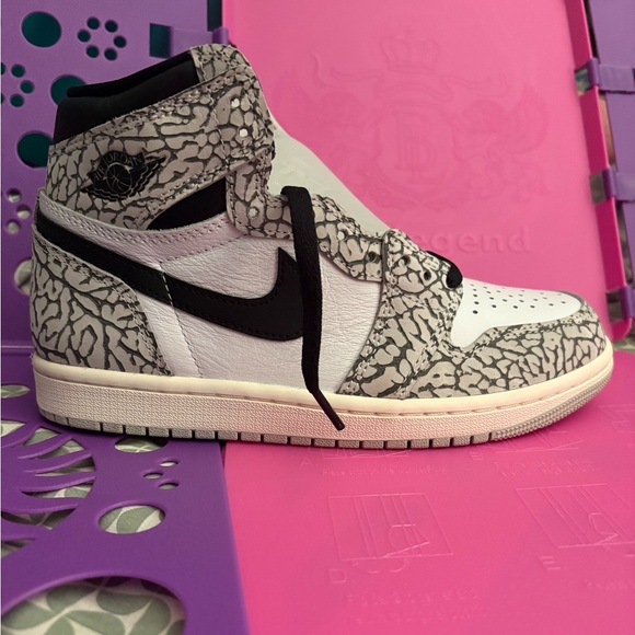 Nike Air Jordan 1 Retro High OG - Black and White - Picture 1 of 13